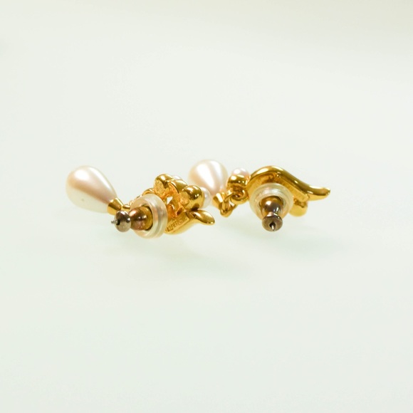 Vintage inspired gold pearl tear drop earrings - Picture 3 of 4